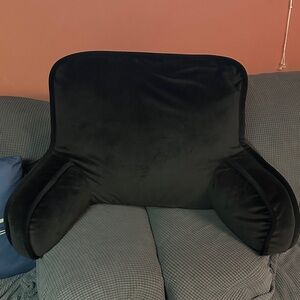 Bed Bath & Beyond Black Velvet Reading Pillow with Armrests